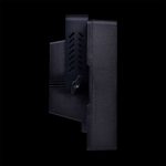 Strobo LED RGBW 1200W in Prospettiva Laterale su Sfondo Nero